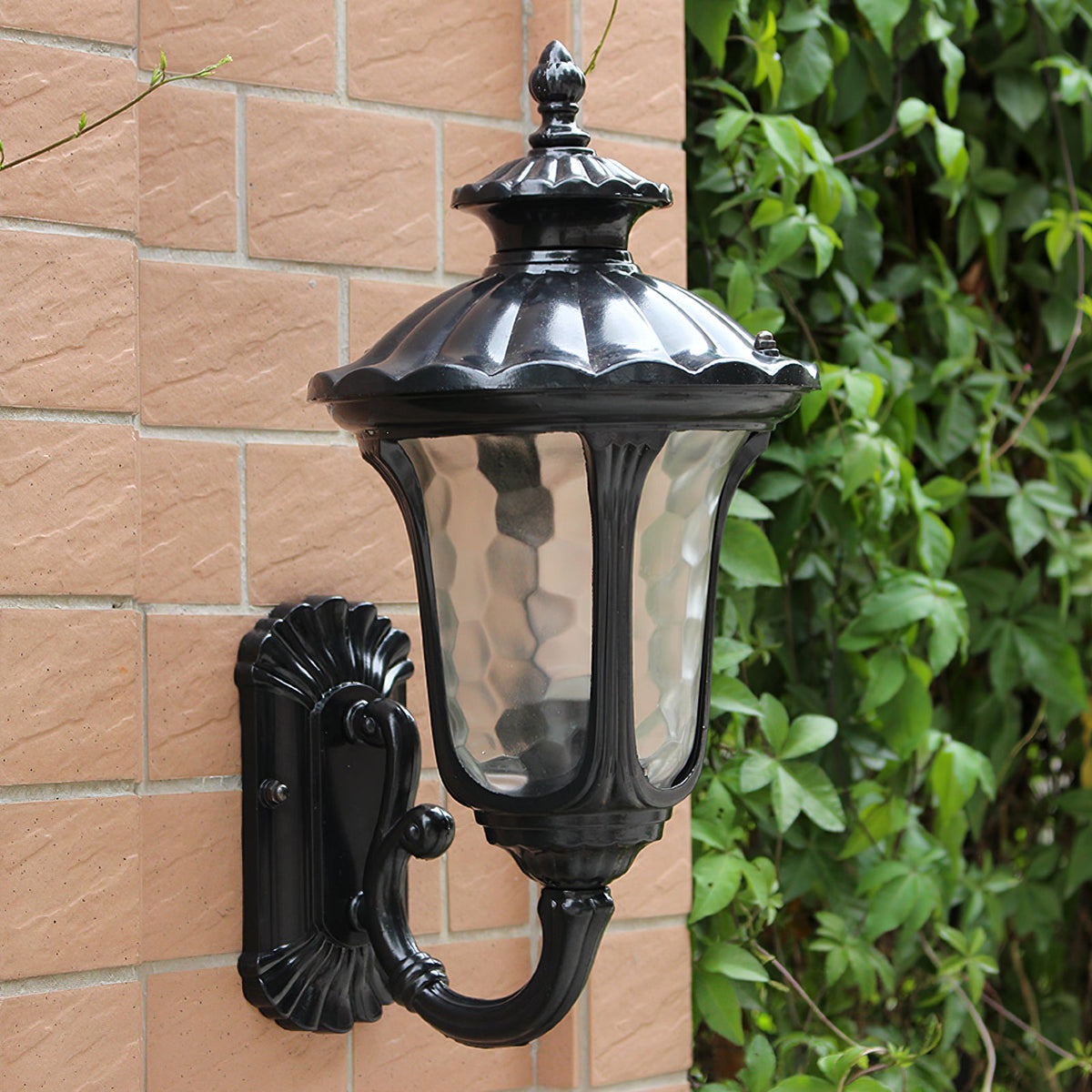 Aplique de pared exterior Juvena – farol sobre pared de ladrillo