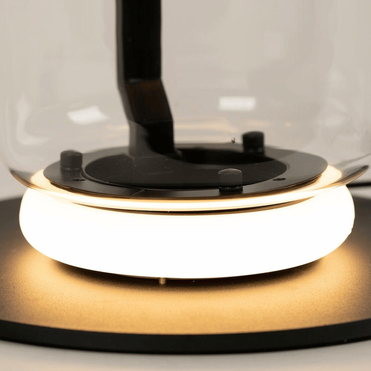 Lámpara de vidrio soplado Palvia – anillo LED encendido