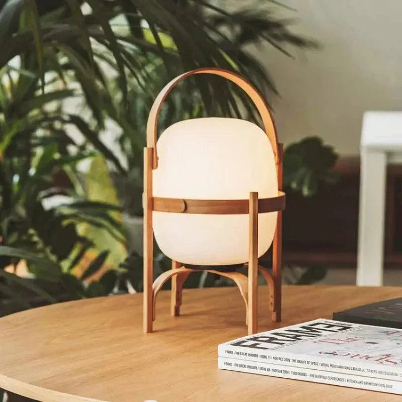 LuzCesta - Lámpara de Mesa de Madera con Elegancia Natural