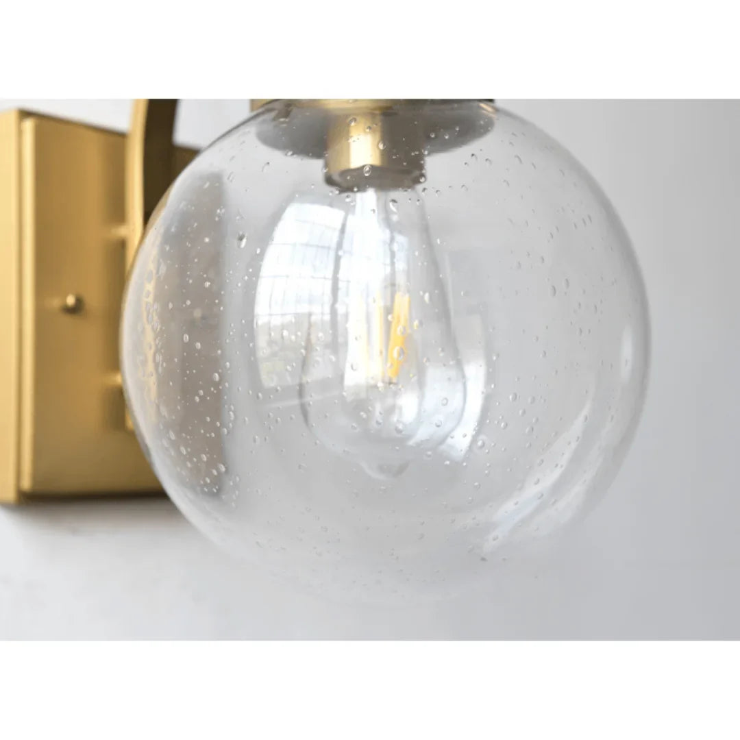 Aplique de pared exterior Ozela – detalle del globo de vidrio
