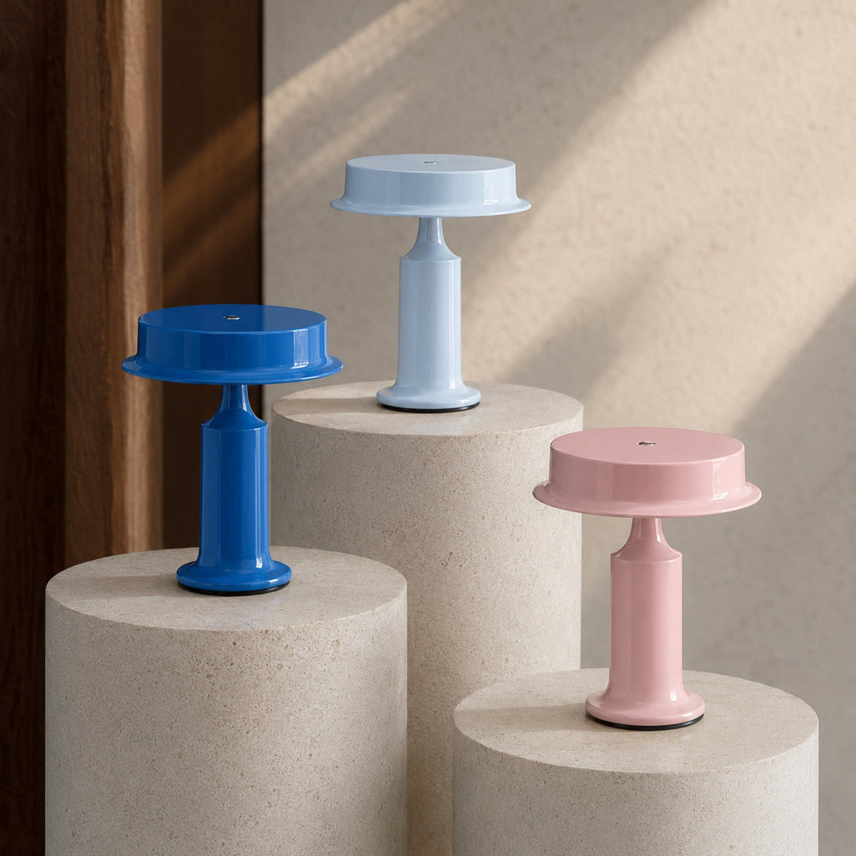 Lámpara de mesa LED recargable Gorrela – tres colores juntos