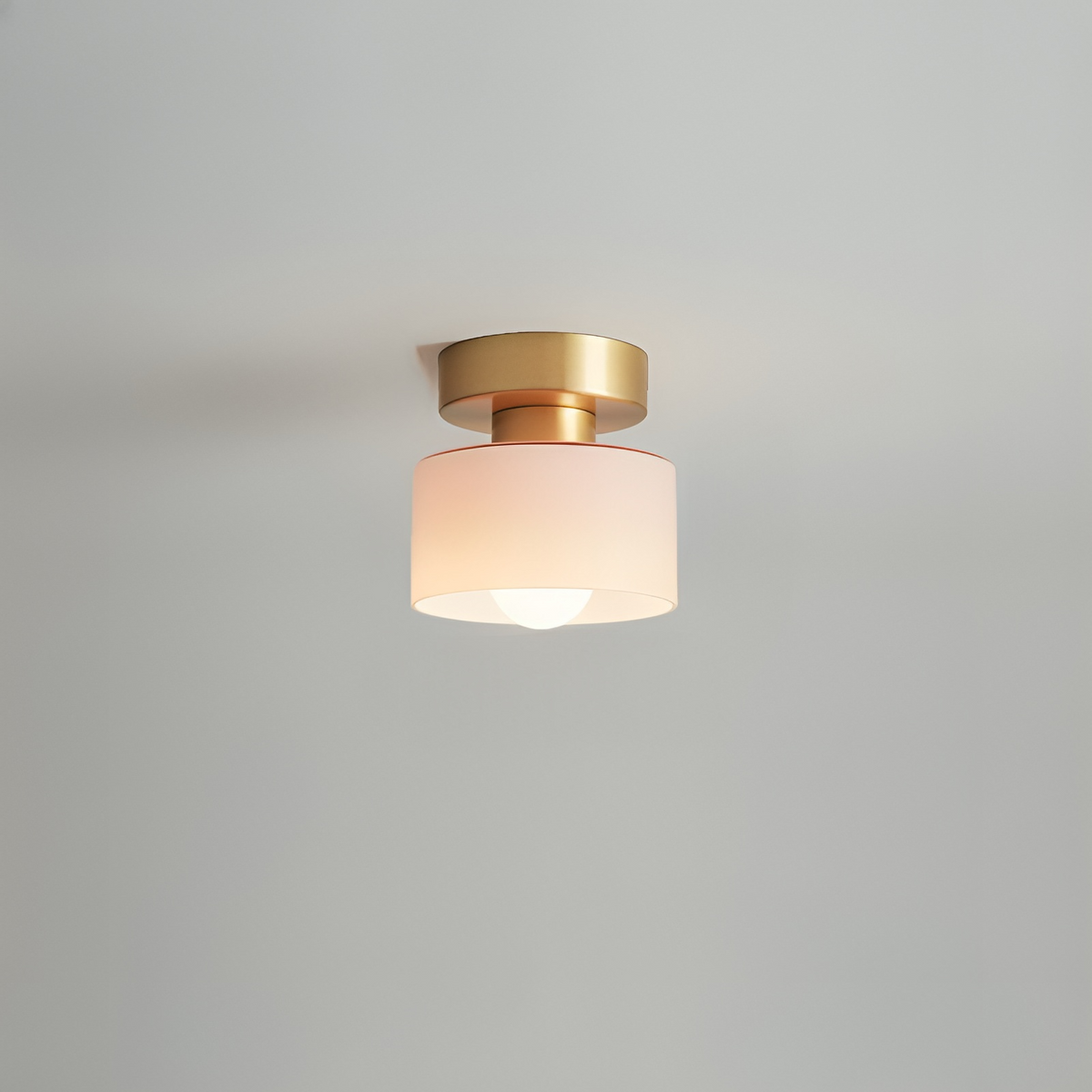 Plafón foco de techo Fulgena – dorado y rosa