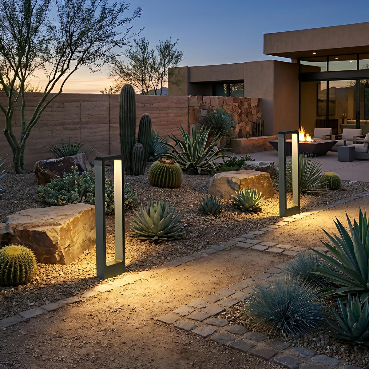 Baliza de jardín LED Ibrena – iluminando un jardín de cactus