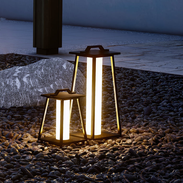 Farol de suelo de exterior Juvila – pareja de faroles sobre grava