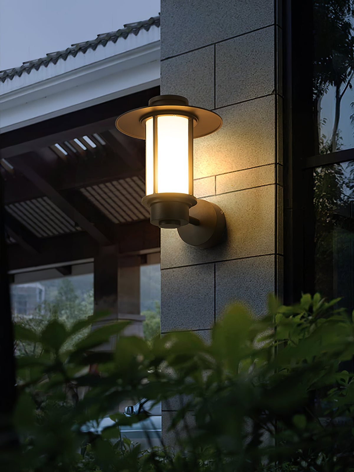 Aplique de pared exterior Kabela en una fachada – imagen 5