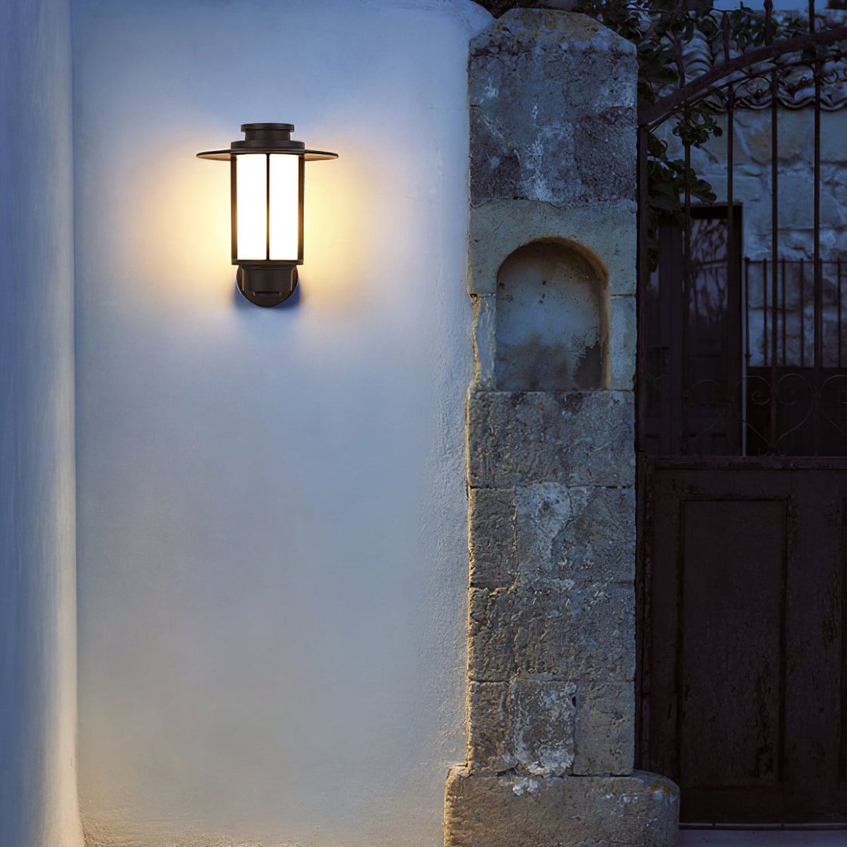 Aplique de pared exterior Kabela en una fachada – imagen 15