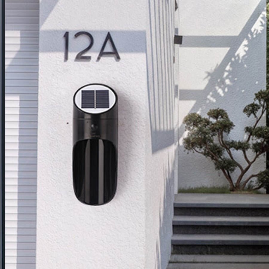 Aplique solar de pared exterior Kilama en una fachada – imagen 8