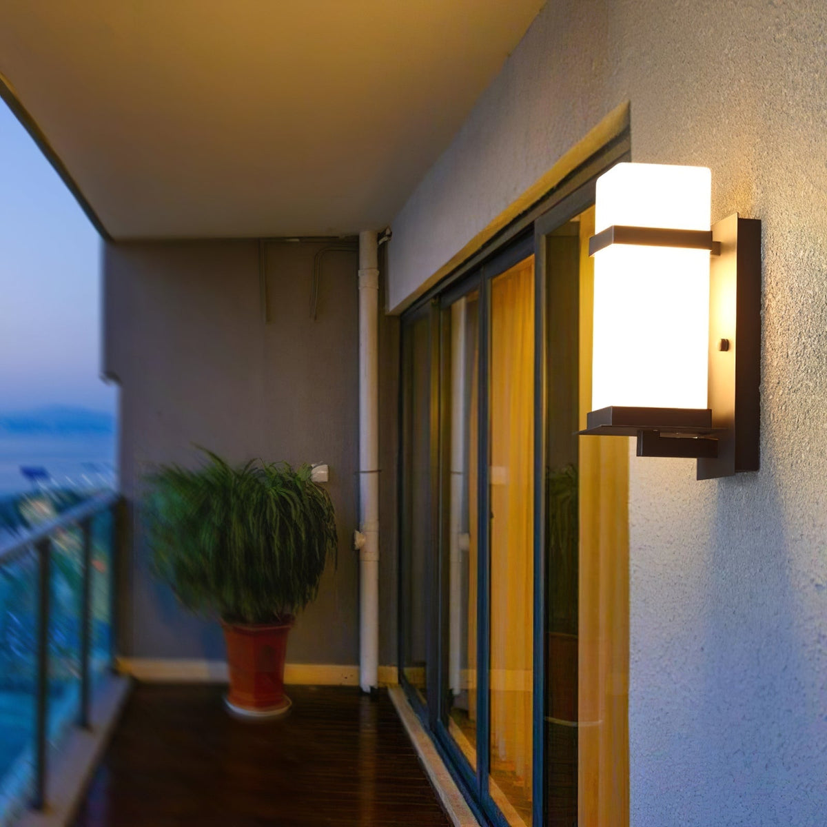 Aplique de pared exterior Lacira en una fachada – imagen 4