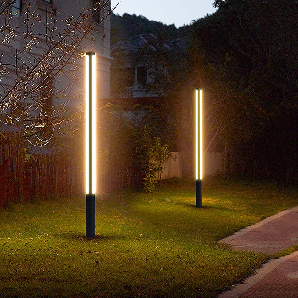 Baliza de jardín LED Juncela – balizas encendidas en un jardín