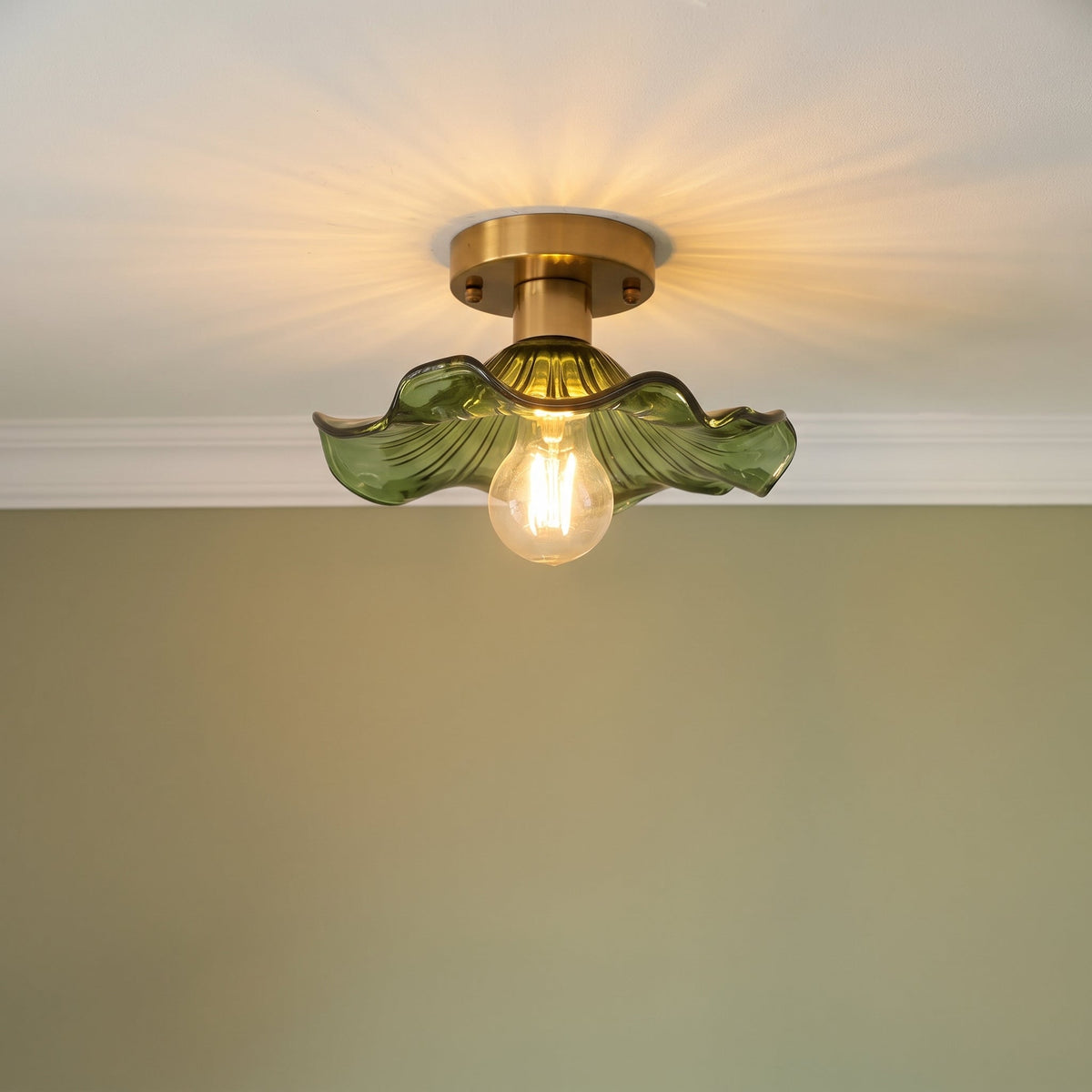 Plafón LED de cristal Jazmira en un recibidor acogedor – imagen 7