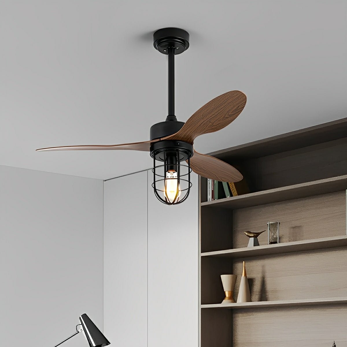 Ventilador de techo con luz Lantira en un comedor con encanto – imagen 2