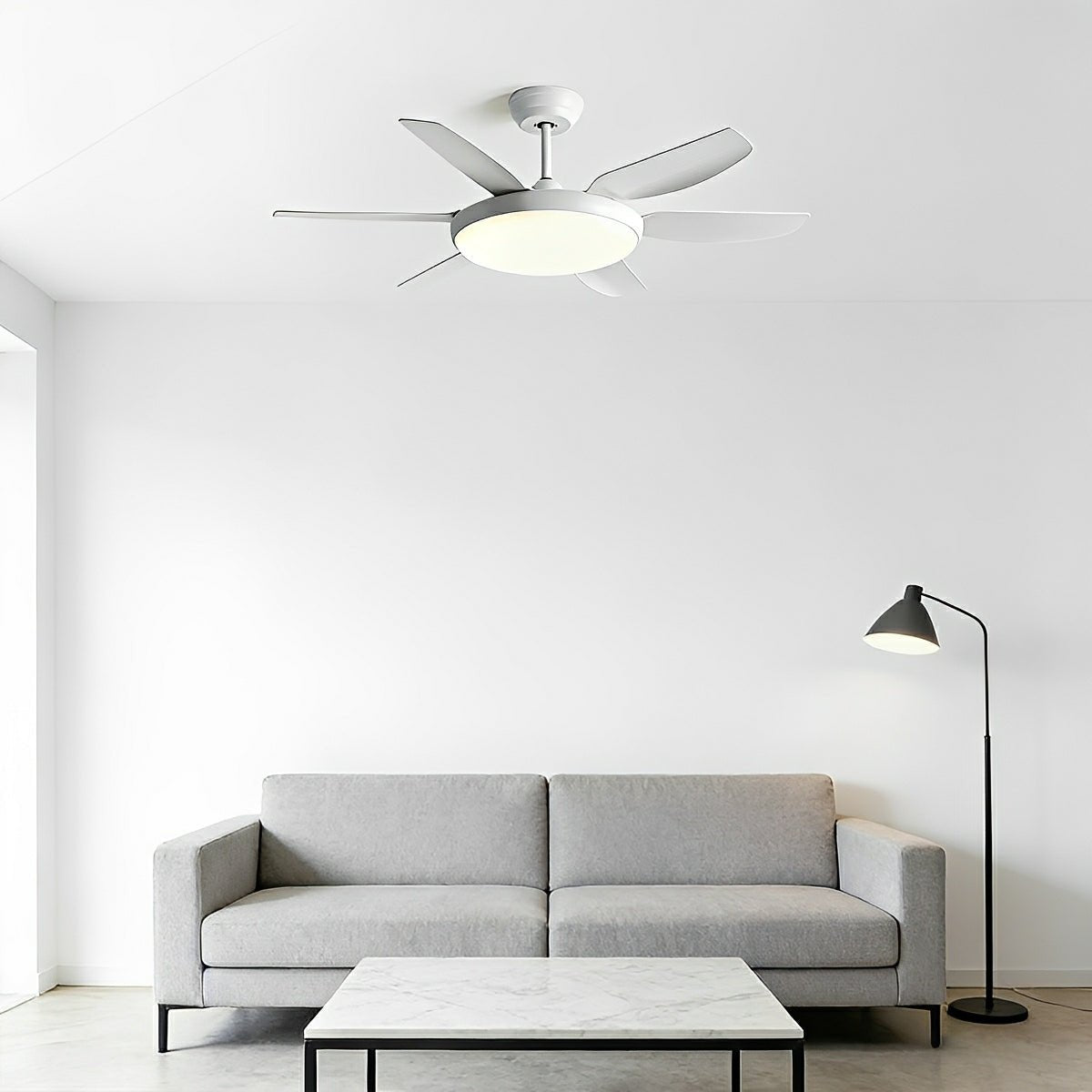 Ventilador de techo con luz Nevisca en un salón nórdico amplio – imagen 8