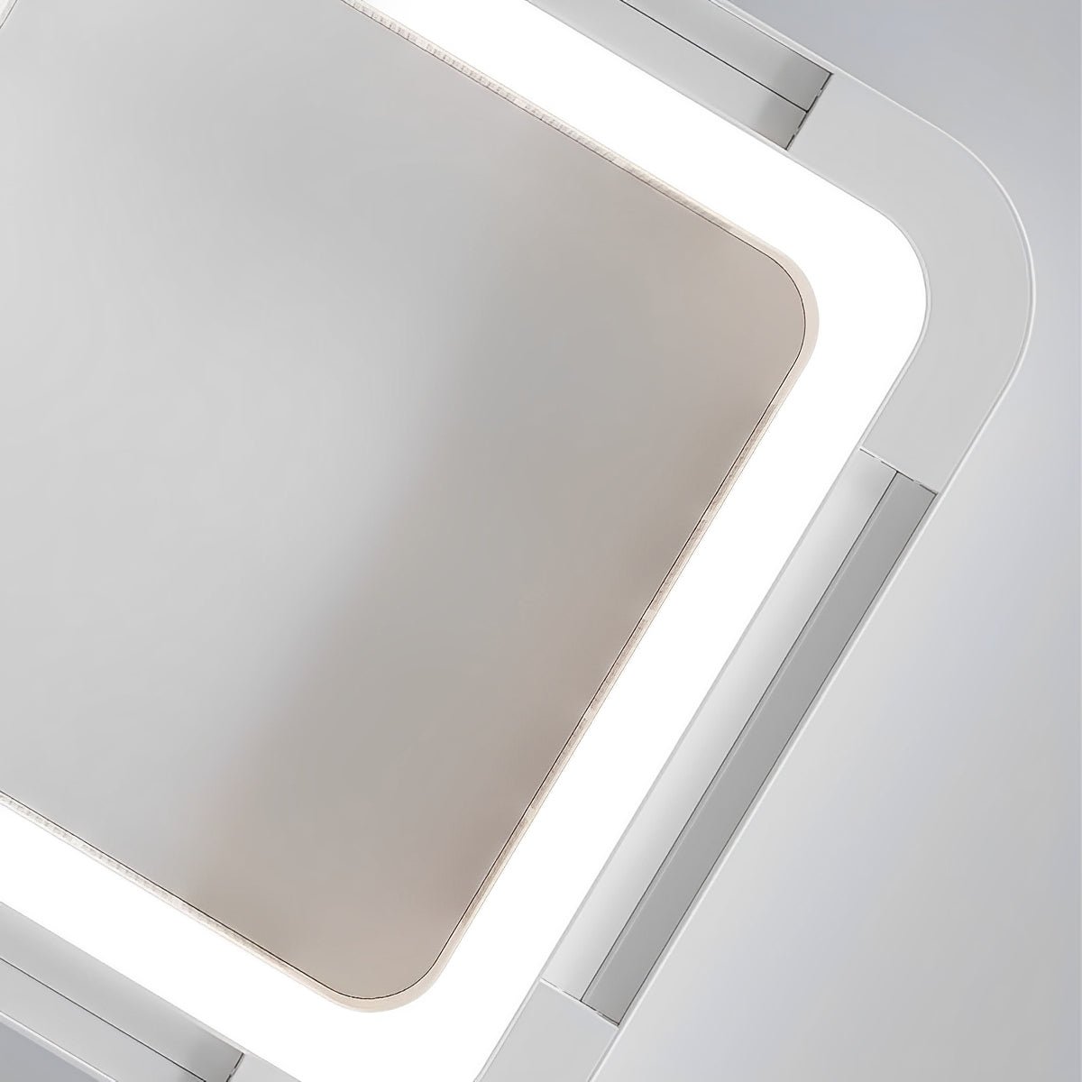 Ventilador de techo sin aspas Lenara en un salón minimalista – imagen 8
