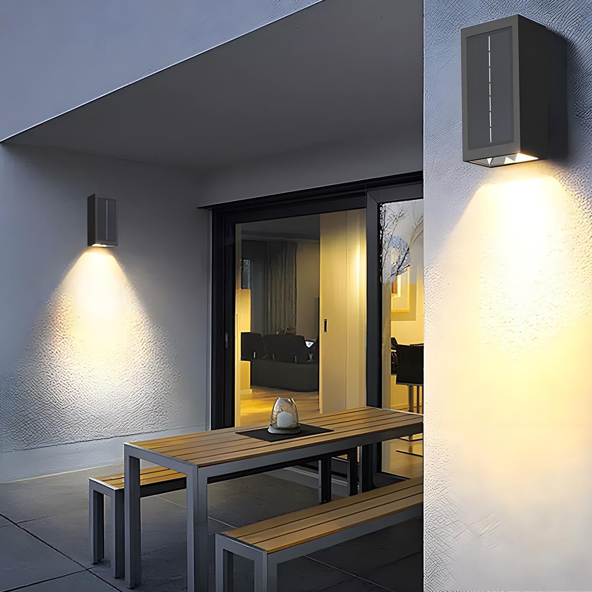 Aplique de pared exterior Kahela en una fachada moderna – imagen 5