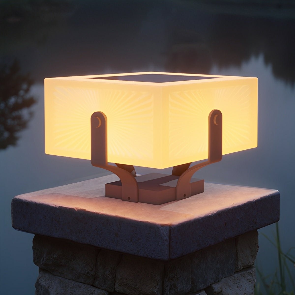 Lámpara de pilar exterior LED Itoria – encendida sobre pilar de piedra