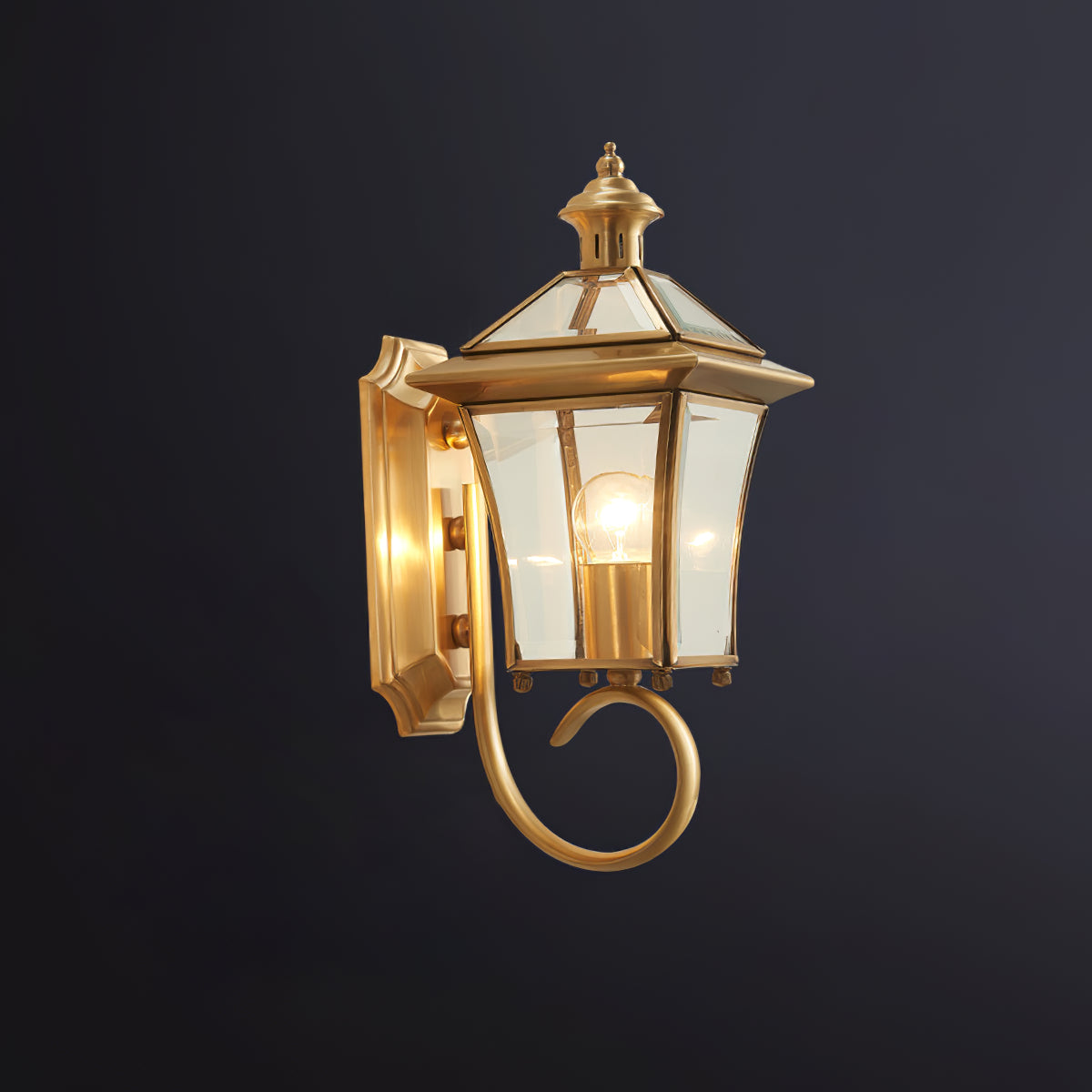 Farol de pared exterior Nurela – sobre fondo oscuro