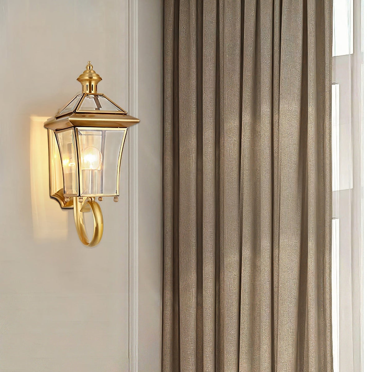 Farol de pared exterior Nurela en una fachada clásica – imagen 19