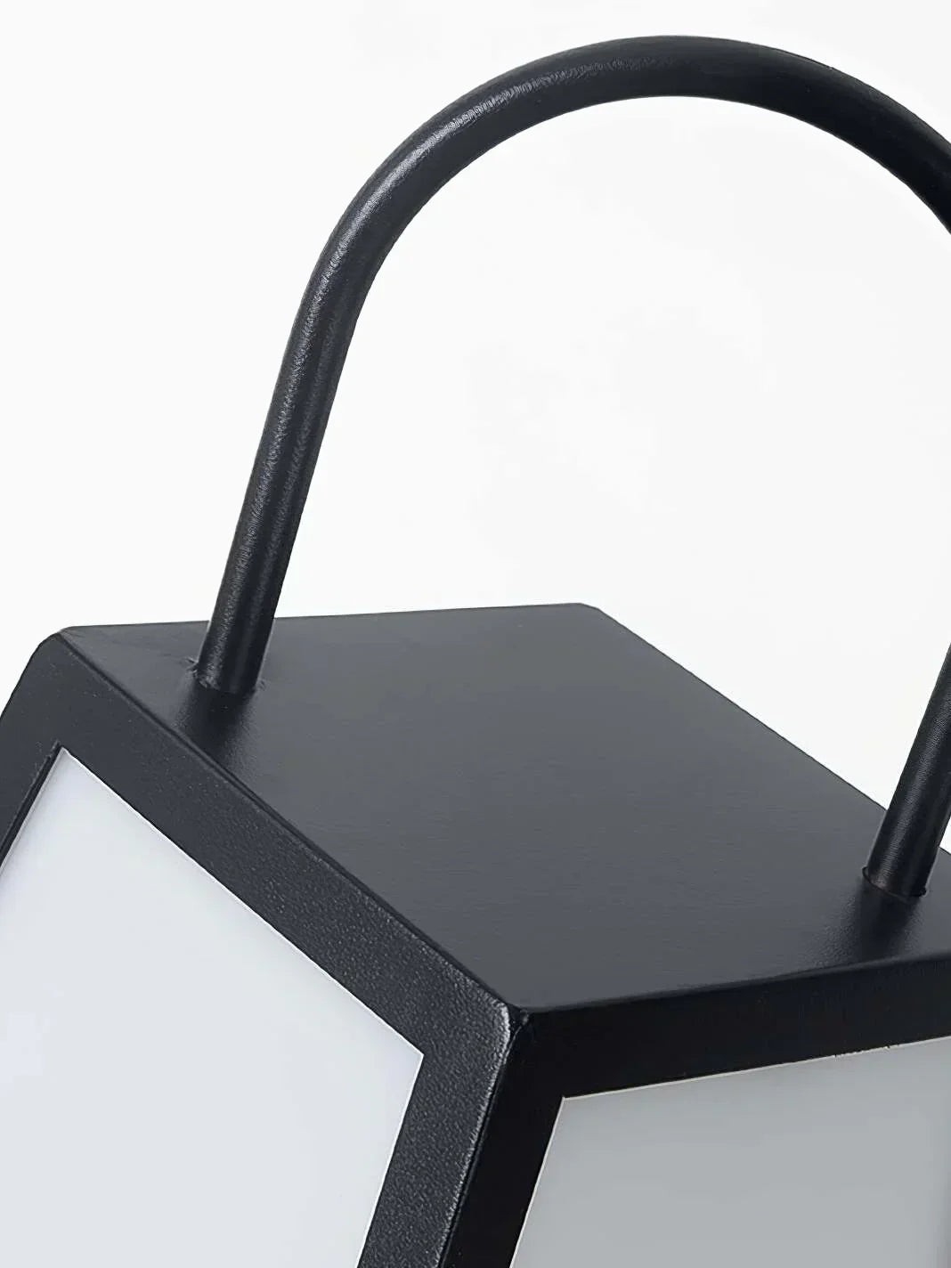 Farol de suelo exterior Nuvaro – detalle del asa