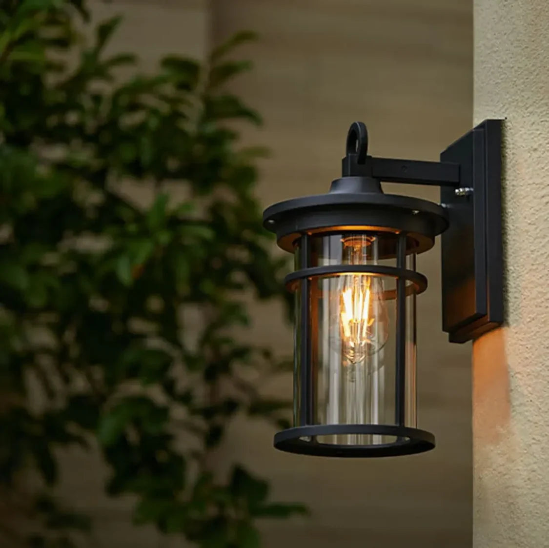 Farol de pared exterior Nyrena en la entrada de una casa – imagen 7