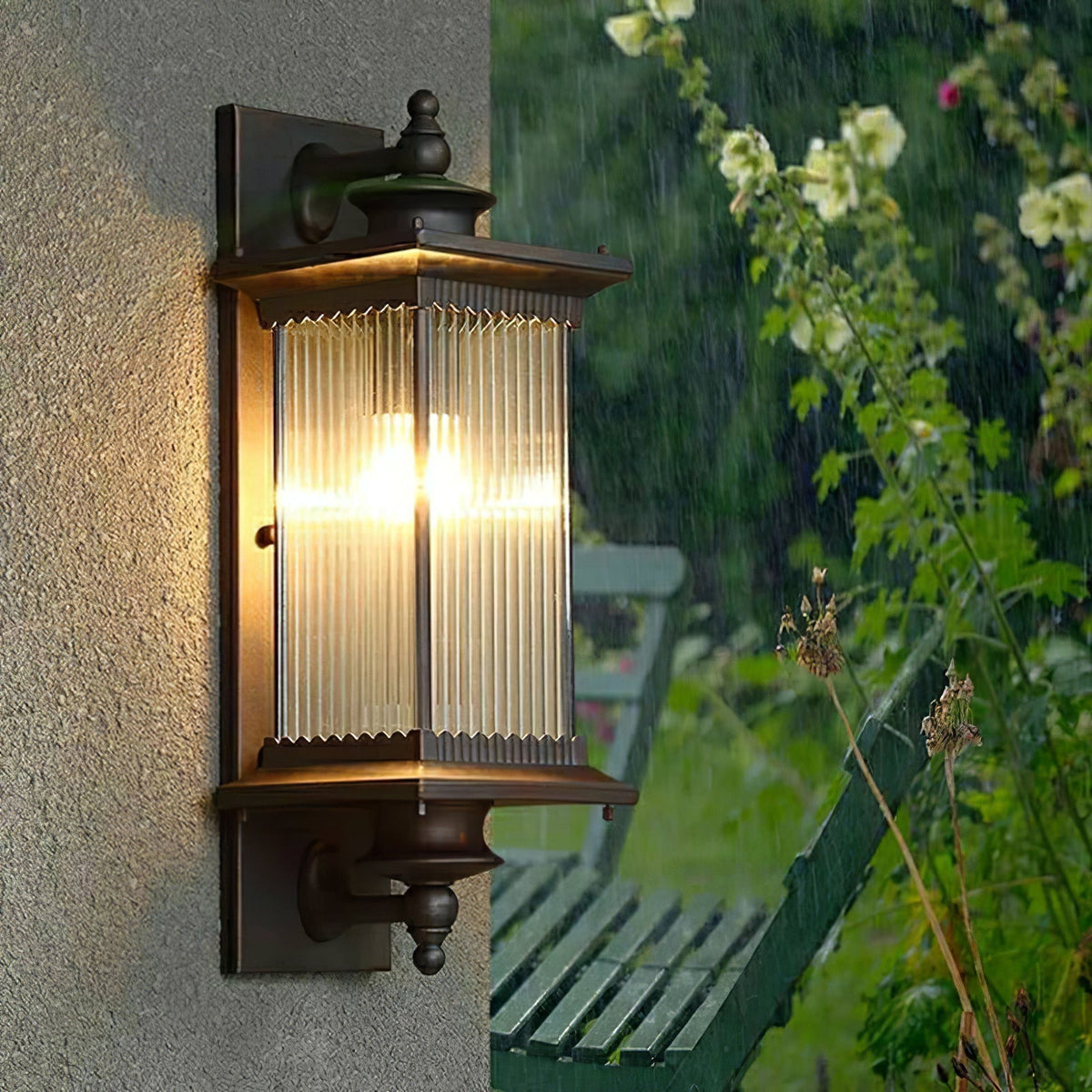 Farol de pared exterior Nyvela en una fachada clásica – imagen 12