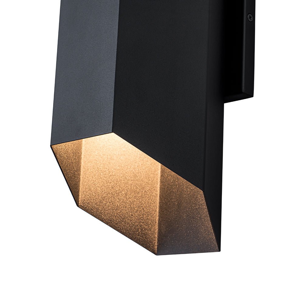 Aplique de pared exterior Obelis – detalle del corte inclinado