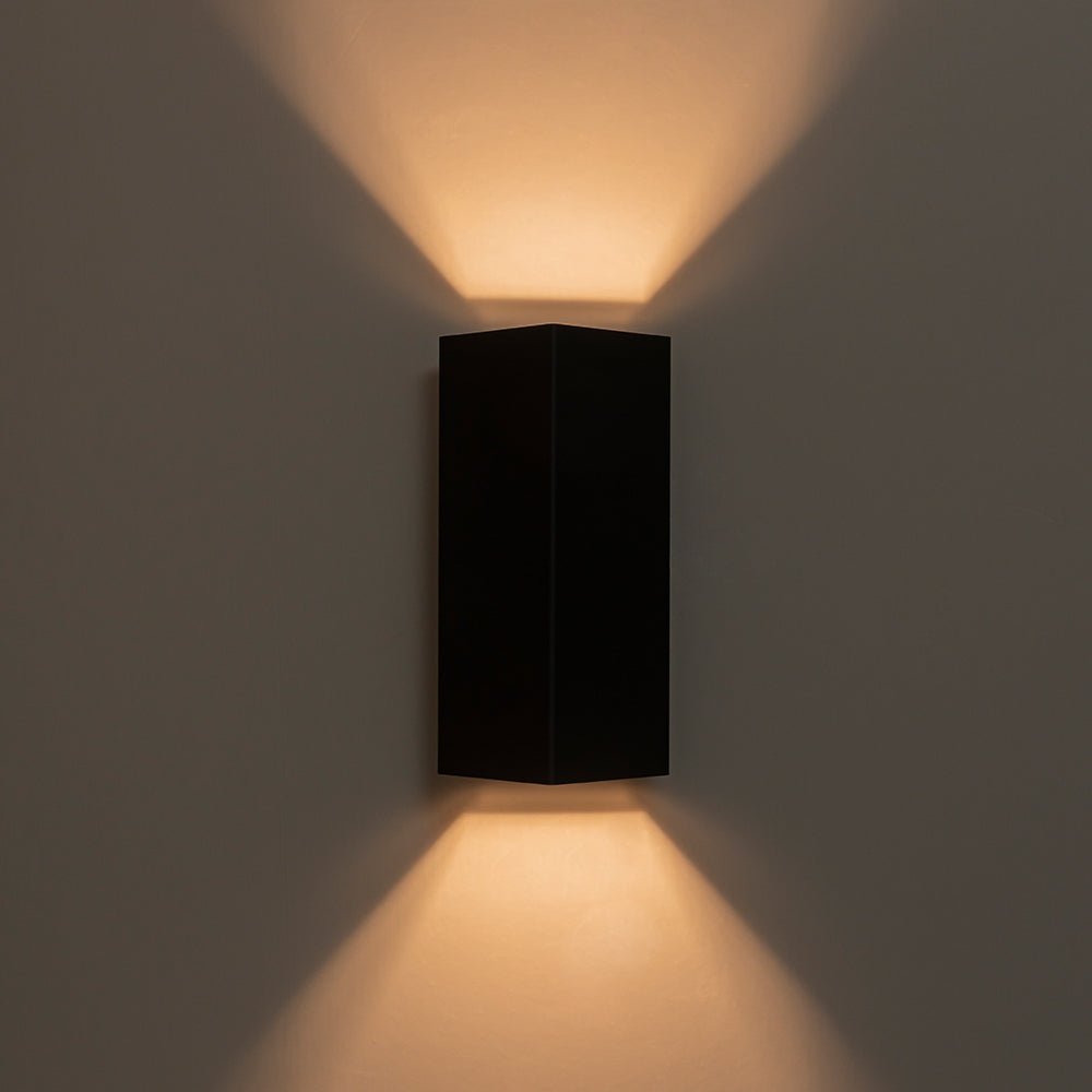 Aplique de pared exterior Obrima – encendido de frente