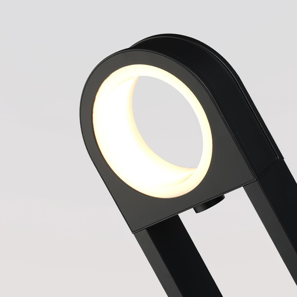 Baliza de jardín LED Oliano – detalle del aro de luz
