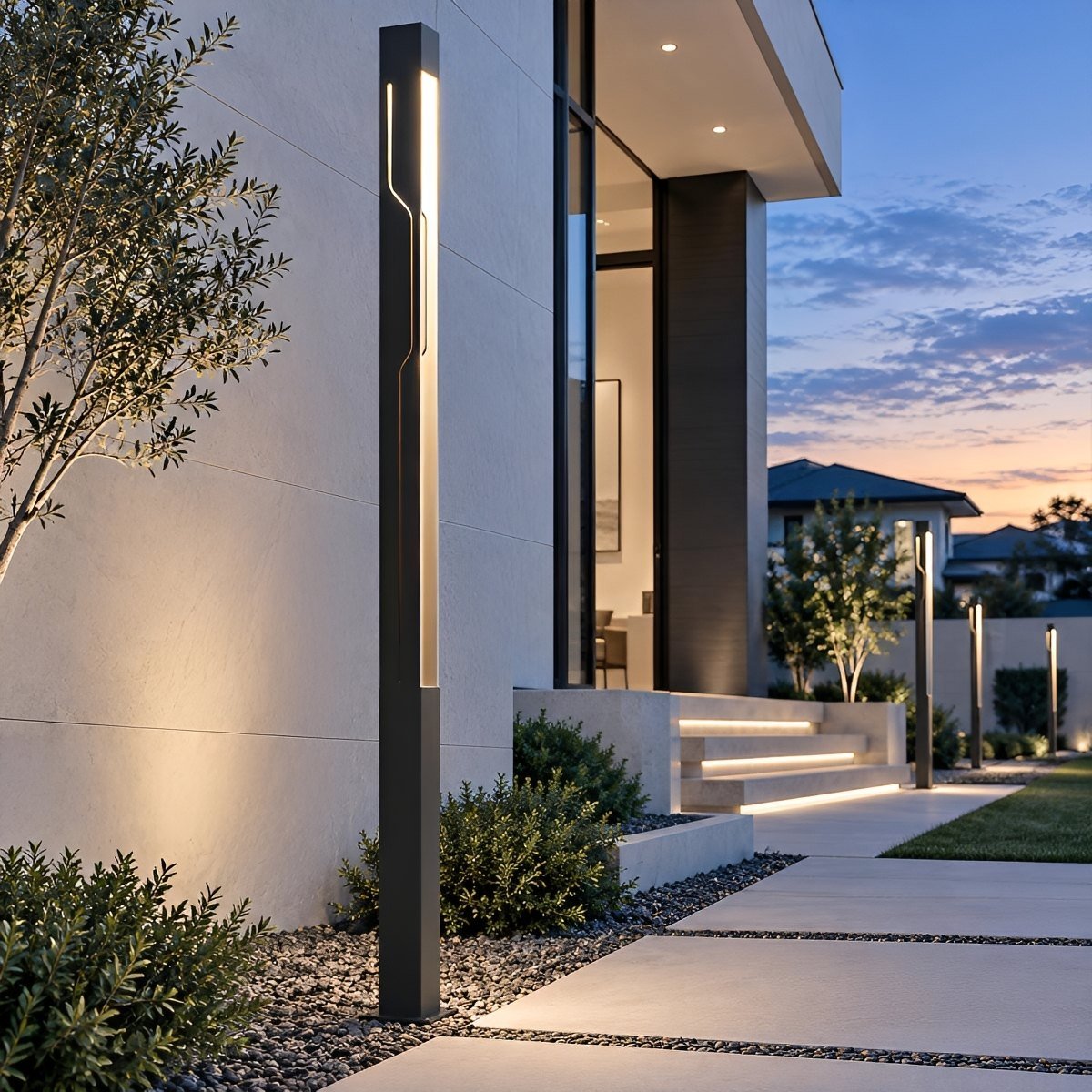 Columna LED de jardín Olmena en una entrada moderna – imagen 3