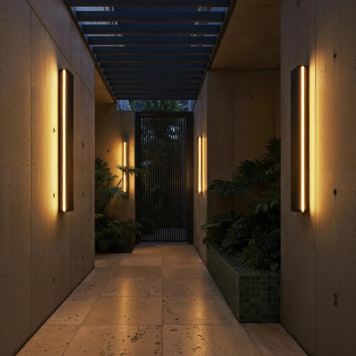 Aplique de pared exterior lineal Ostrina – en un pasillo exterior