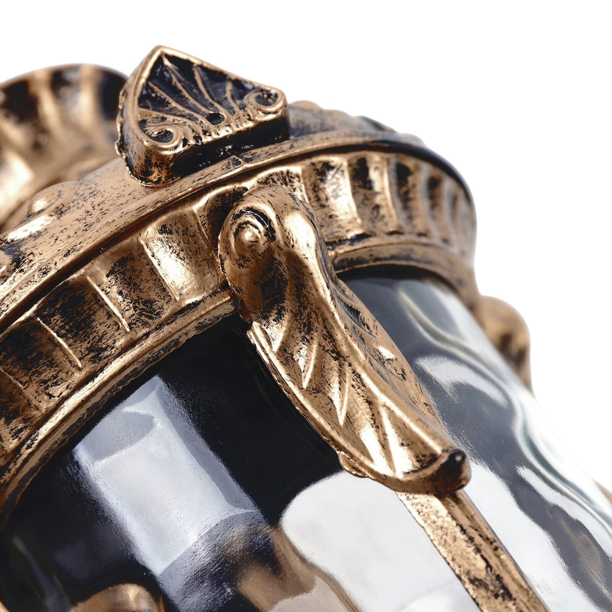Farol de pared exterior clásico Zalumbra – detalle del cristal martillado