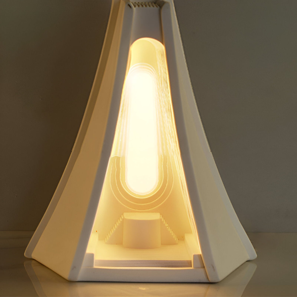 Lámpara de mesa LED de yeso Gesela – detalle de la luz interior