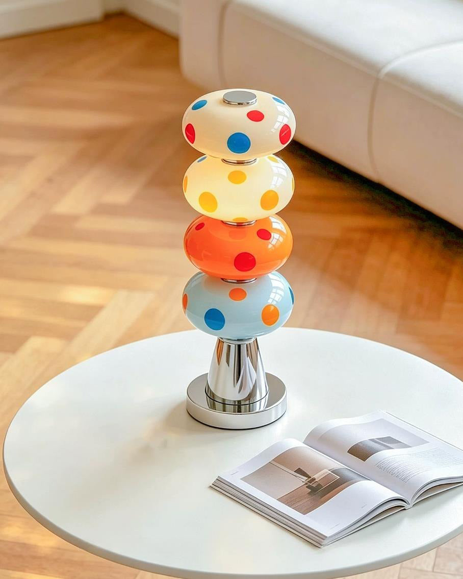 Lámpara de mesa LED de vidrio multicolor Pompona sobre una consola de mármol – imagen 3
