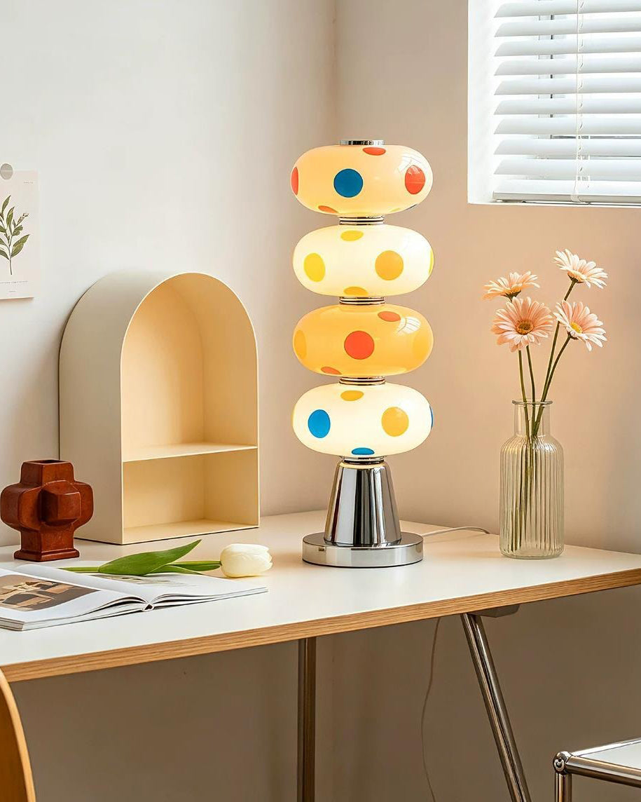 Lámpara de mesa LED de vidrio multicolor Pompona sobre una consola de mármol – imagen 4