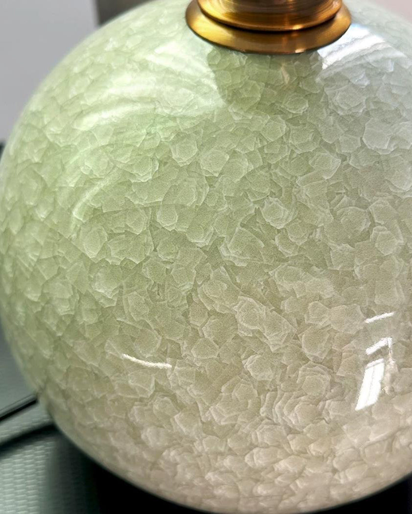 Lámpara de mesa de cerámica Rizona – detalle del esmalte craquelado