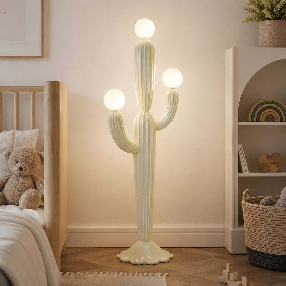 Lámpara de pie cactus Saguara – beige junto a la cama