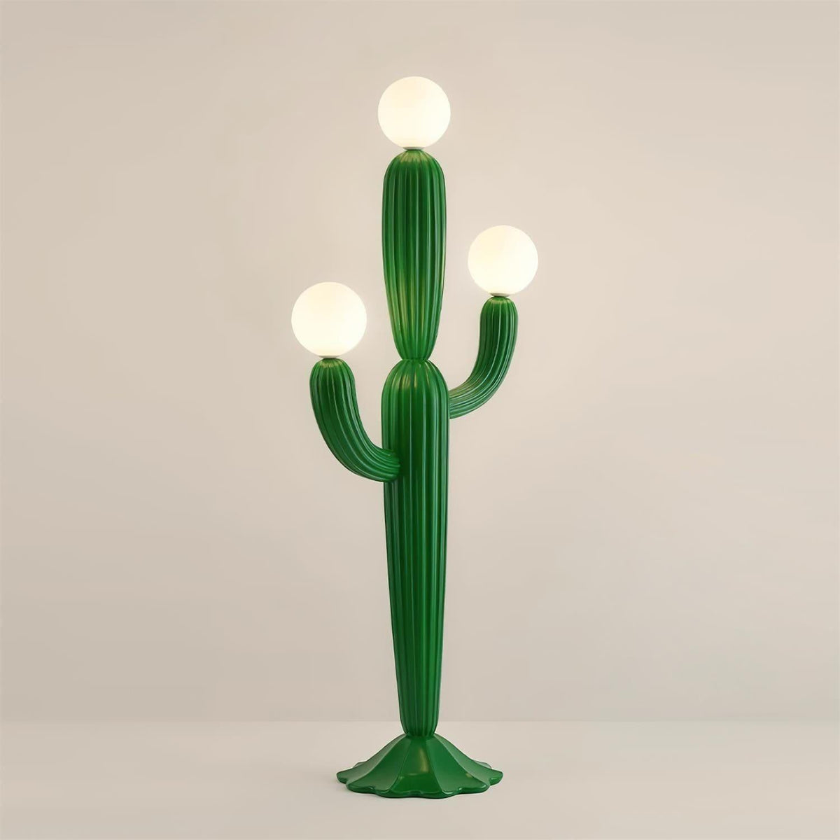 Lámpara de pie cactus Saguara en un salón luminoso – imagen 18
