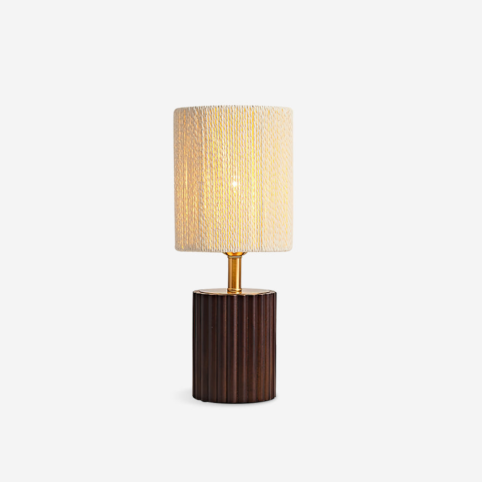 Lámpara de mesita Soguela de madera acanalada – vista principal