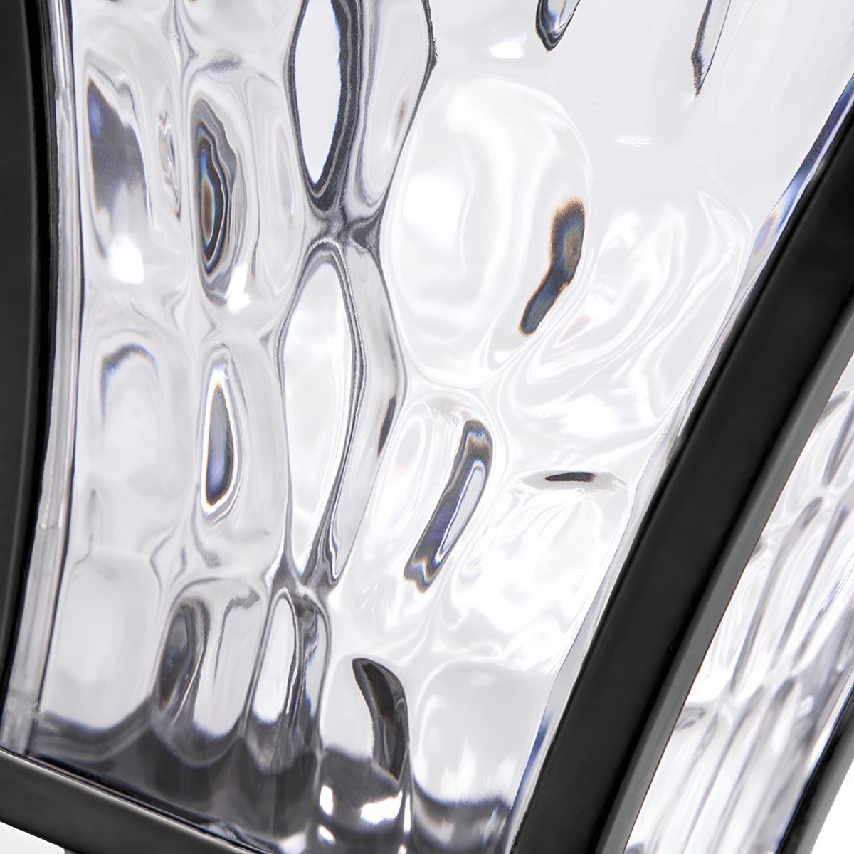 Farol solar para pilar Jaonda – detalle de la pantalla con efecto de ondas