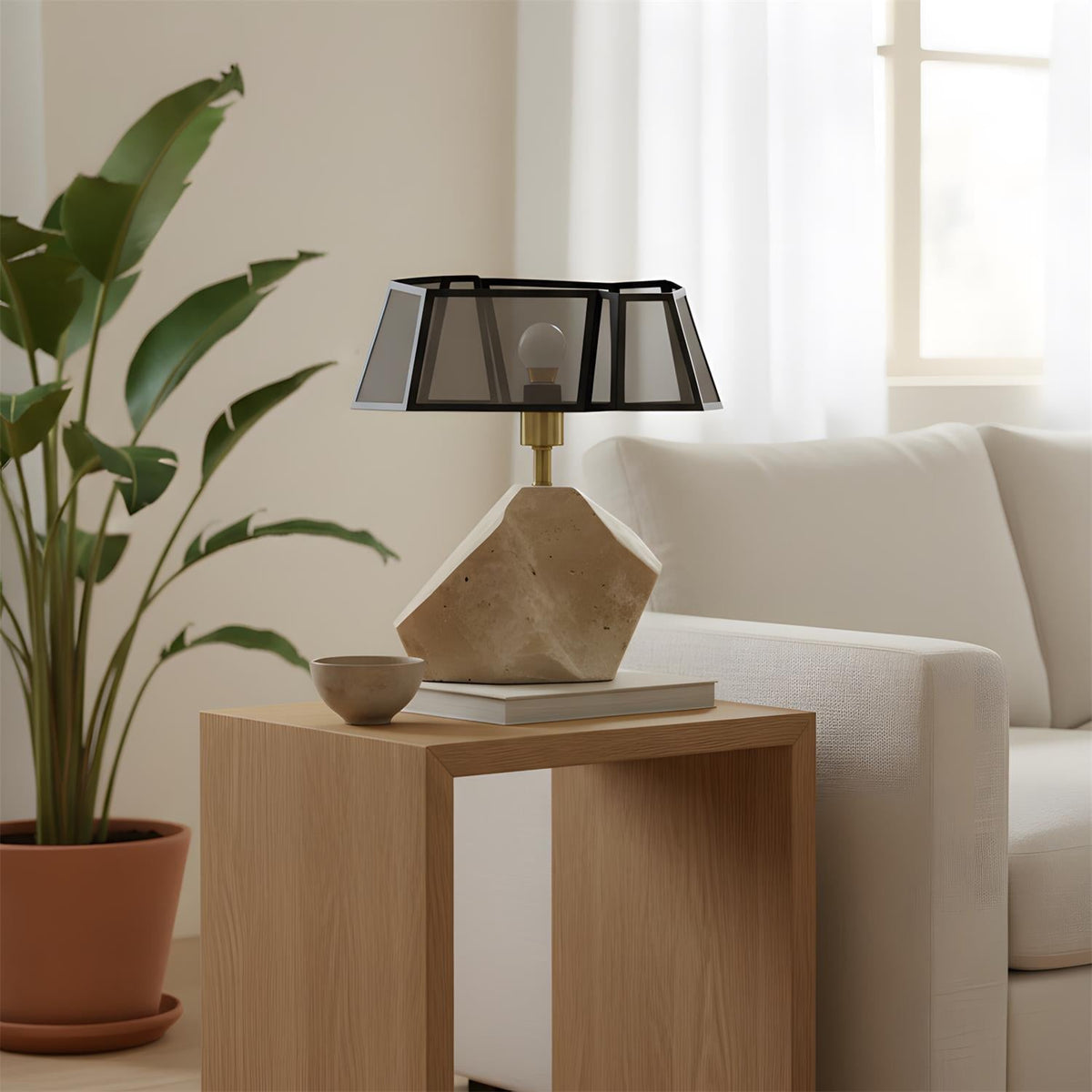 Lámpara de mesa de travertino Tallisca en un salón de tonos naturales – imagen 4