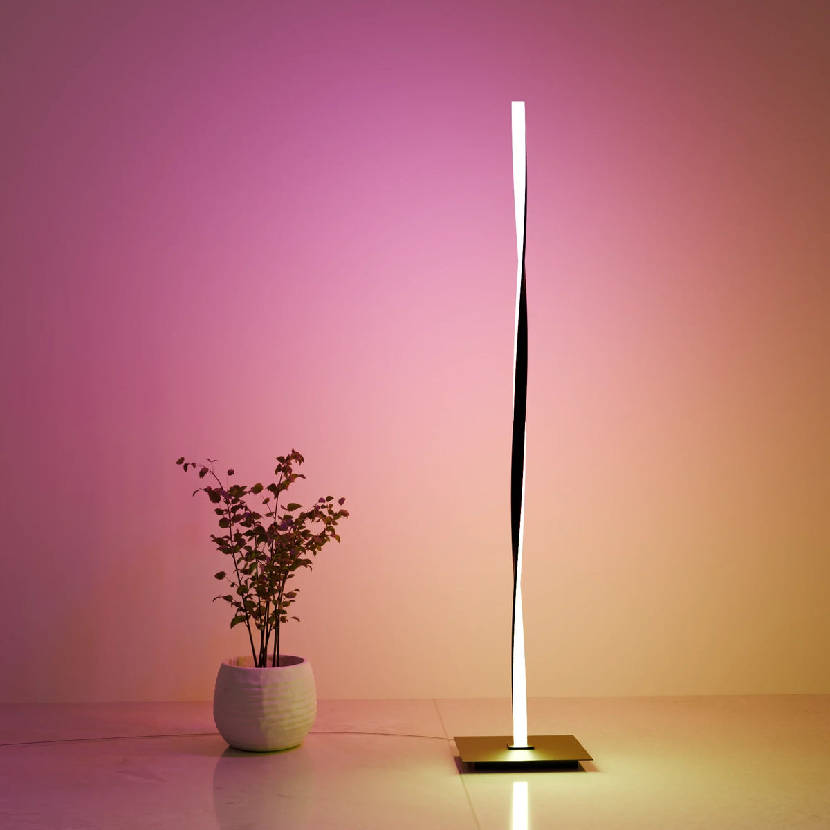 Lámpara de pie LED RGB helicoidal Torsiva – vista principal