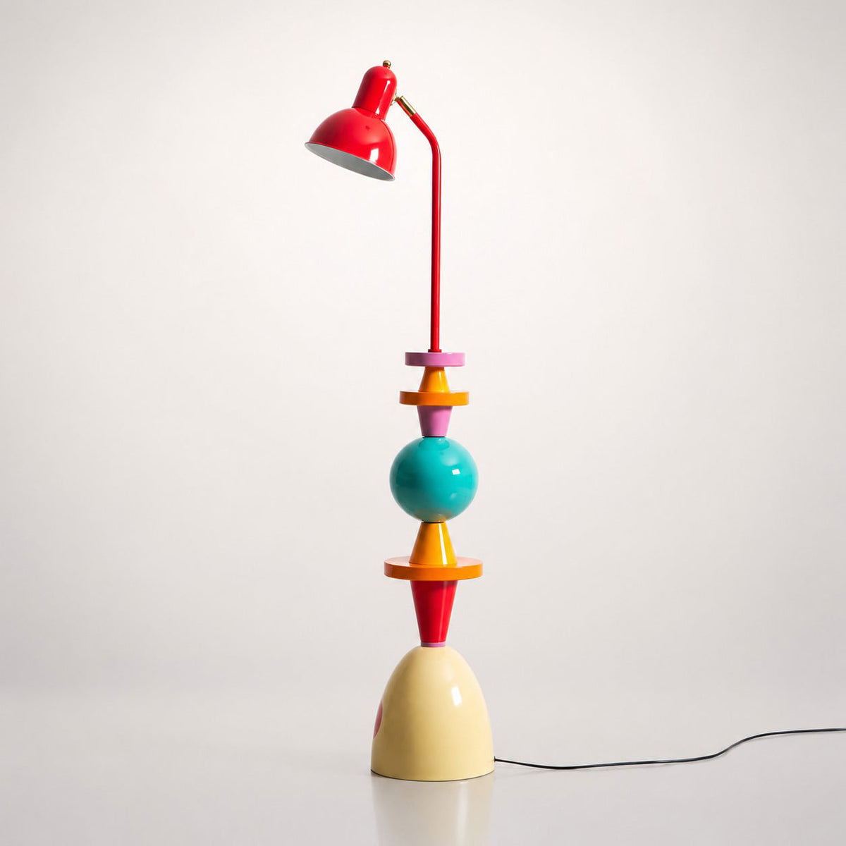 Lámpara de pie multicolor Totemia – modelo sin bandeja