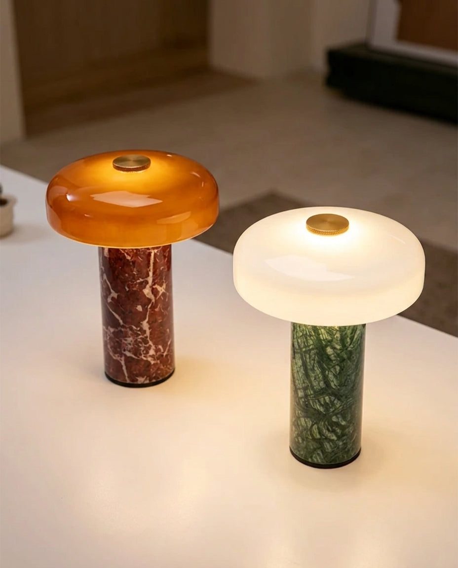 Lámpara de mesa de mármol Trufela – las dos versiones juntas