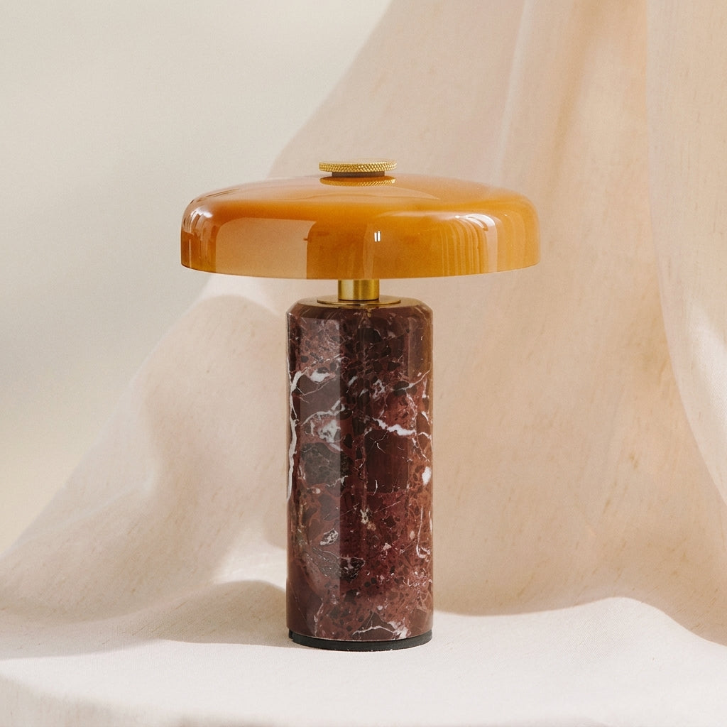 Lámpara de mesa de mármol Trufela – versión de mármol rojo y cristal ámbar