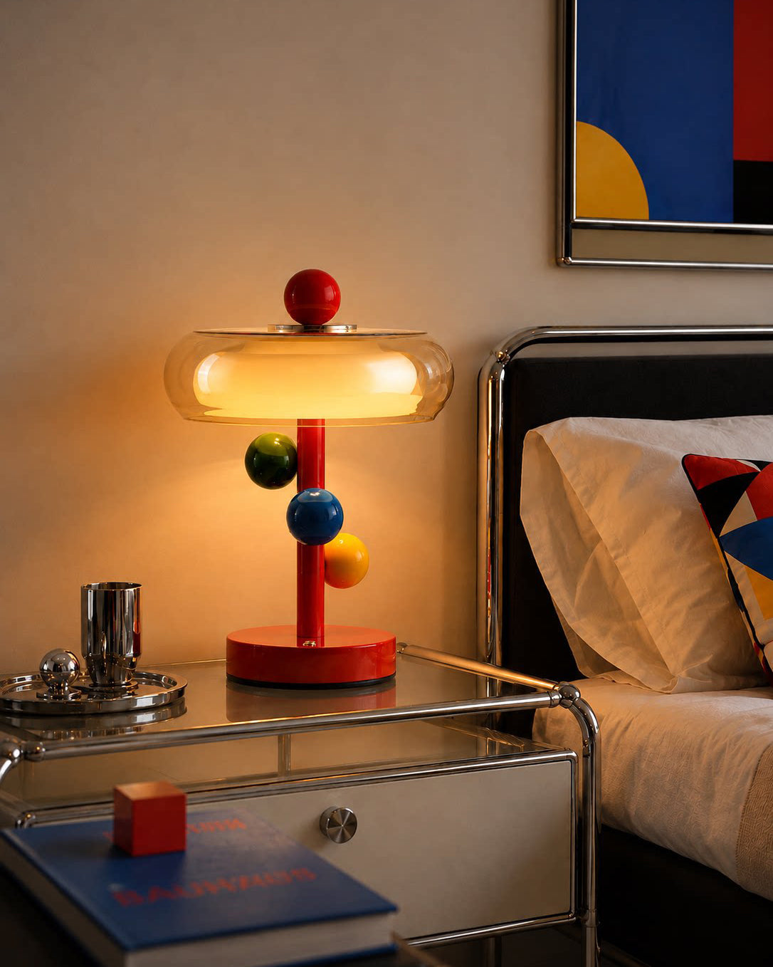 Lámpara de mesa LED de colores Tutela – en la mesita de noche