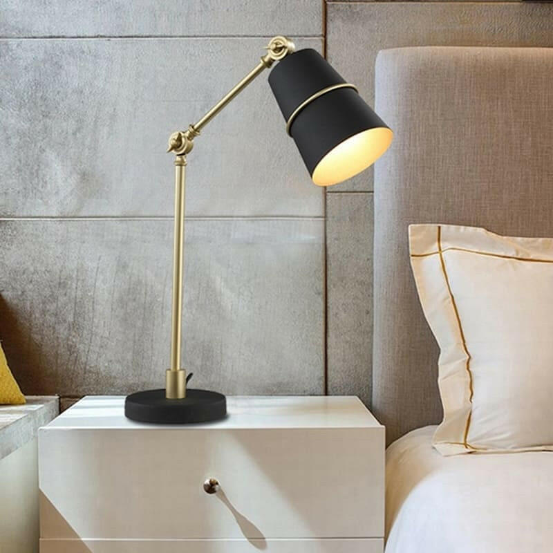 Lámpara de escritorio articulada Velarte en un dormitorio moderno – imagen 3