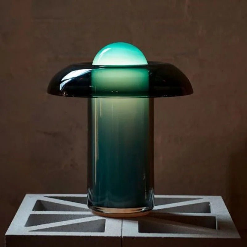 Lámpara de mesa de cristal Verdeta en un dormitorio elegante – imagen 5