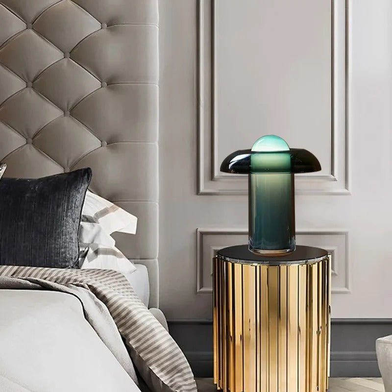 Lámpara de mesa de cristal Verdeta en un dormitorio elegante – imagen 7