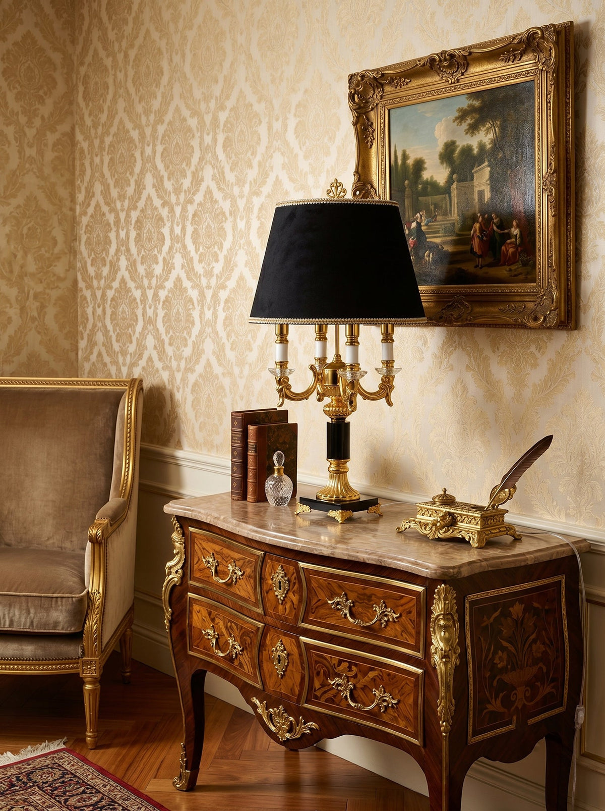 Lámpara de mesa candelabro de latón Versalia en un salón de estilo clásico – imagen 7