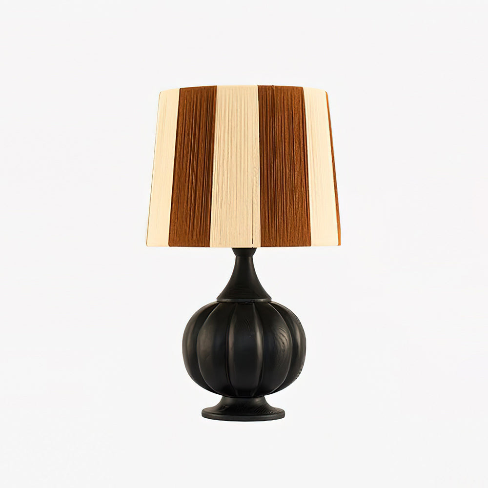 Lámpara de mesa de madera a rayas Vetora – en negro con pantalla marrón