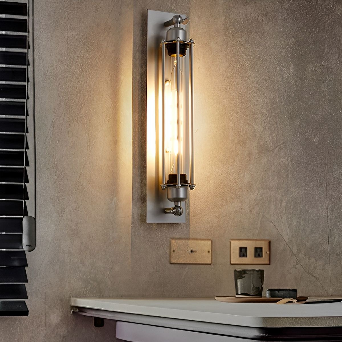 Aplique de pared industrial Yunquel en un pasillo de estilo loft – imagen 4